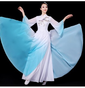 Chinese folk Classical dance costume qipao dresses blue with white gradient colored female Chinese style umbrella dance performance costume fan dance dance costume suit
