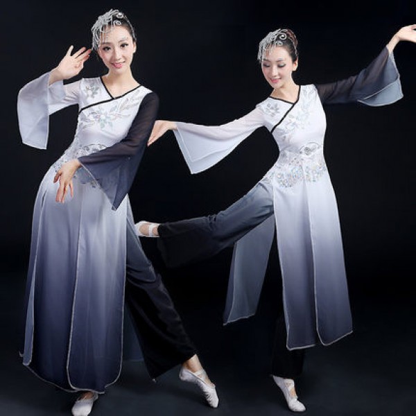 https://www.aokdress.com/image/cache/data/item-img/women-ladies-female-gradient-color-red-and-white-black-and-white-folk-dance-costumes-ancient-traditional-stage-performance-dance-wear-dresses-sets-2110-600x600.jpg